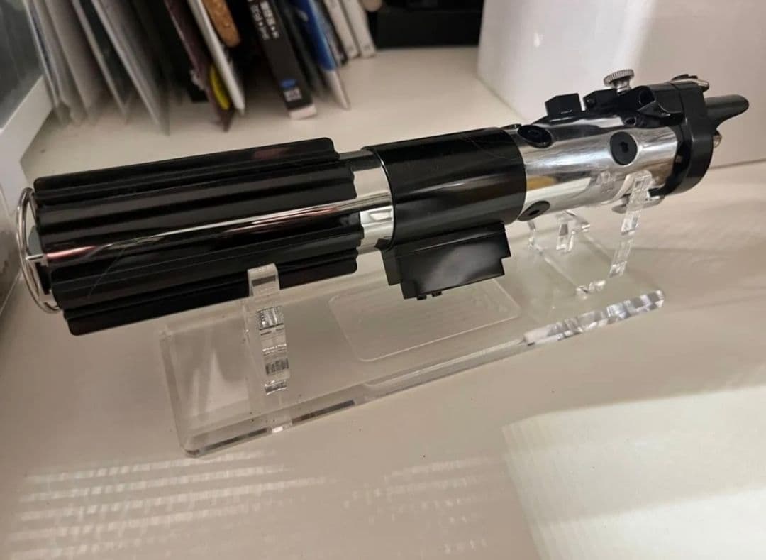 ダースベイダーのカスタムライトセイバー Punksabers ダースベイダーのカスタムライトセイバー Punksabers ダースベイダーの