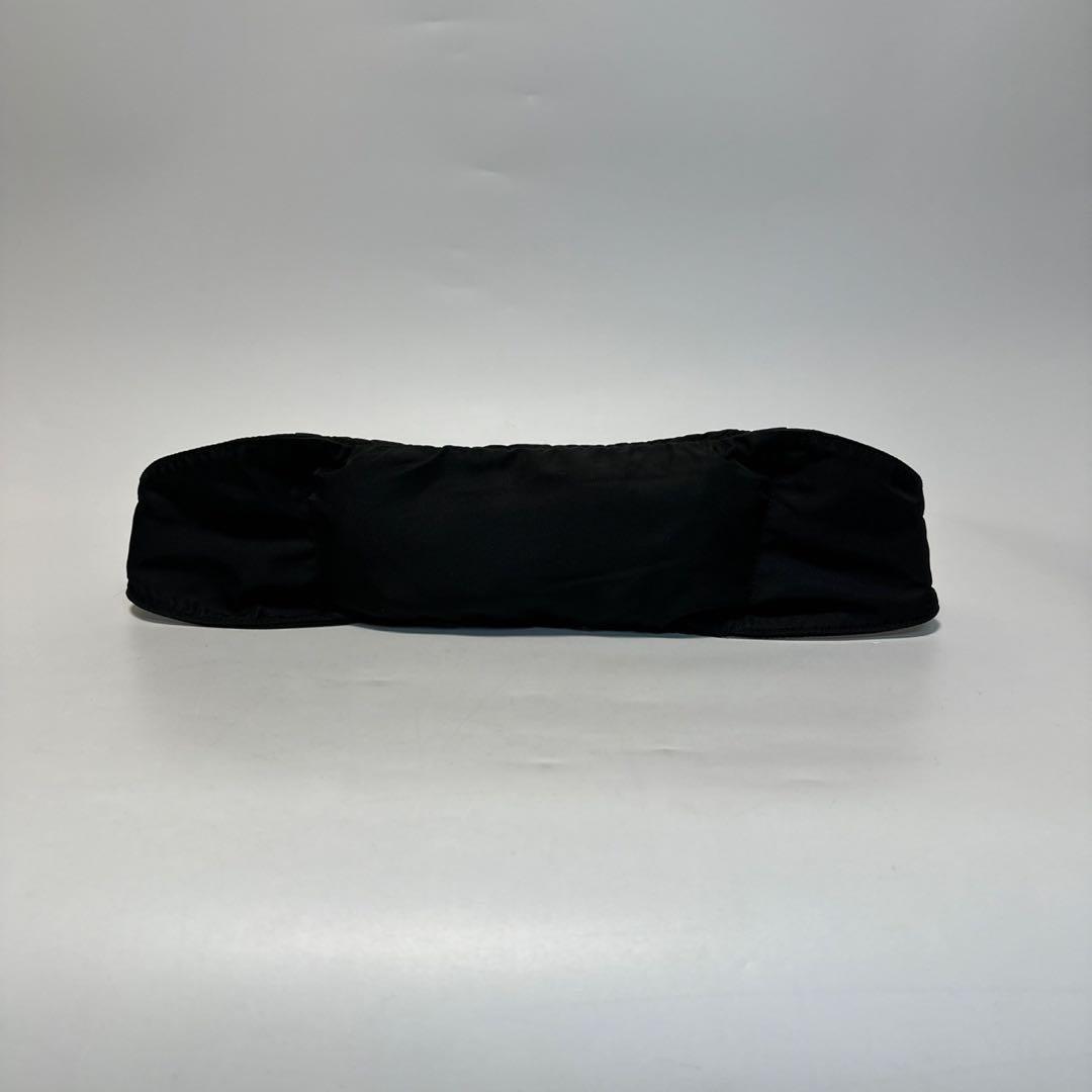 m46【美品】プラダ 三角ロゴ ナイロン ブラック ウエストポーチボディ