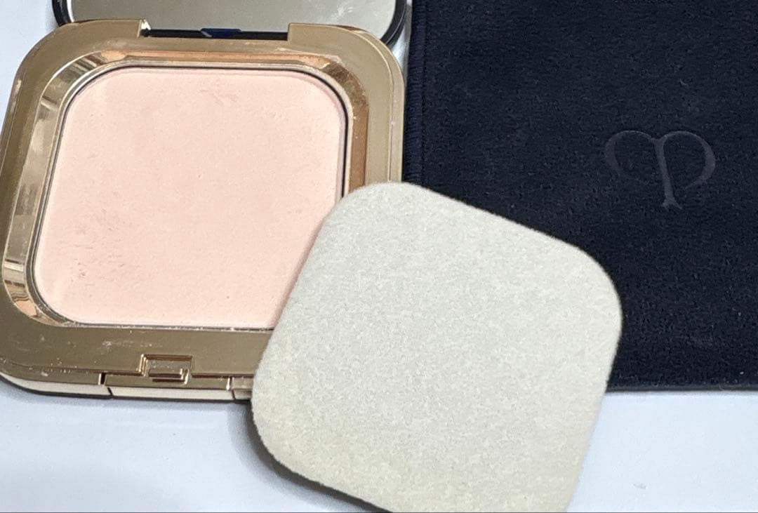 クレ・ド・ポー　プードルコンパクトエサンシエルnフェイスパウダー5g