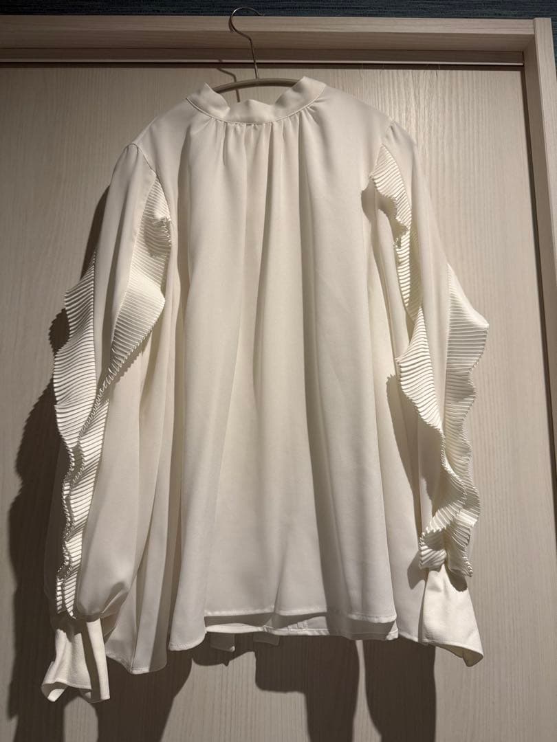 初売り！【anana】袖プリーツデザインジョーゼット２WAYブラウス ☆大人気☆再販☆ 袖プリーツデザインジョーゼット2WAYブラウス