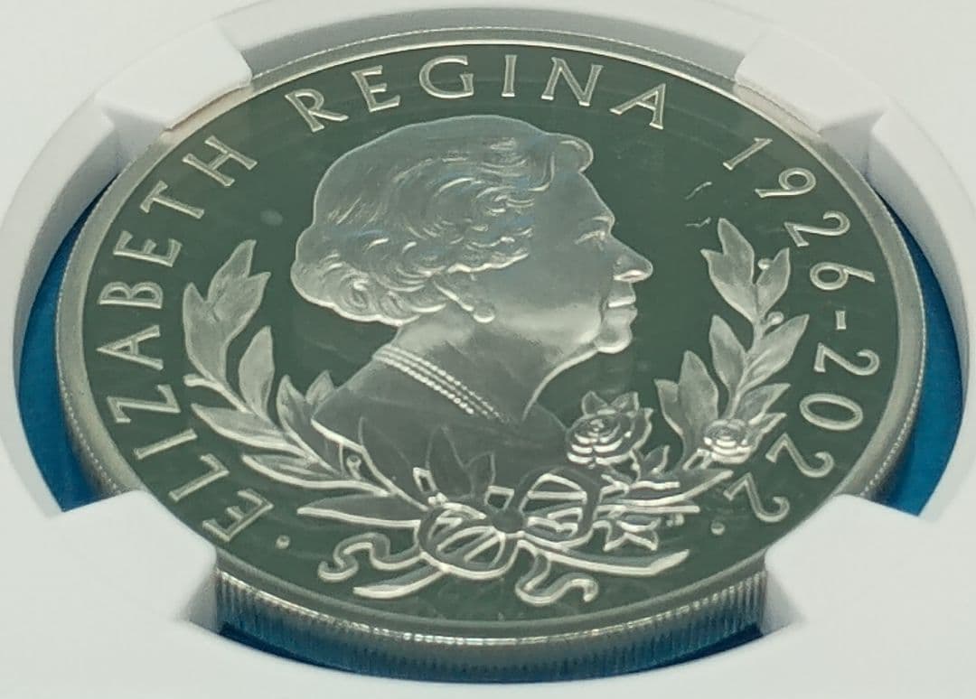 2022 イギリス エリザベス女王追悼 £2 プルーフ銀貨 NGC PF70UC - メルカリ
