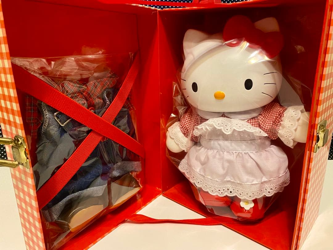 希少！平成レトロ！1998年Helloキティ着せ替えドール箱付き！