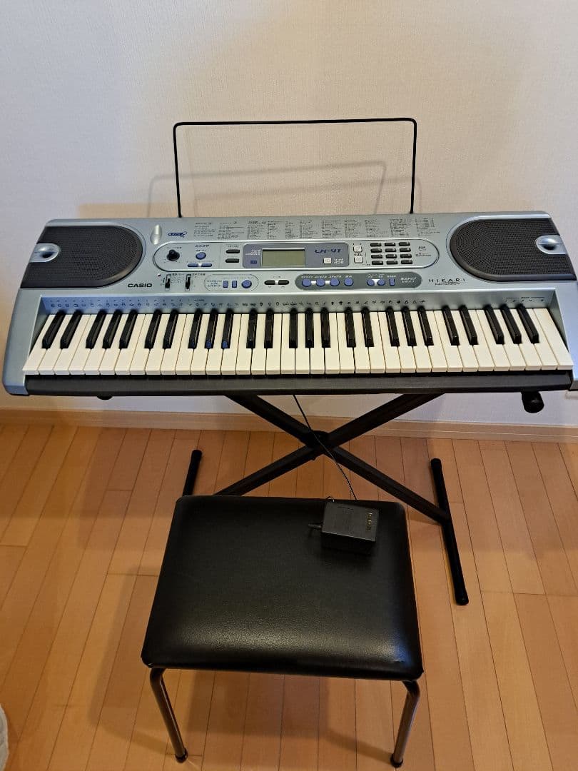 CASIO 61鍵盤 電子オルガン スタンド　譜面タテ　ACアダプタ　椅子付き CASIO 61鍵盤 電子オルガン スタンド 譜面タテ ACアダプタ 椅子付き