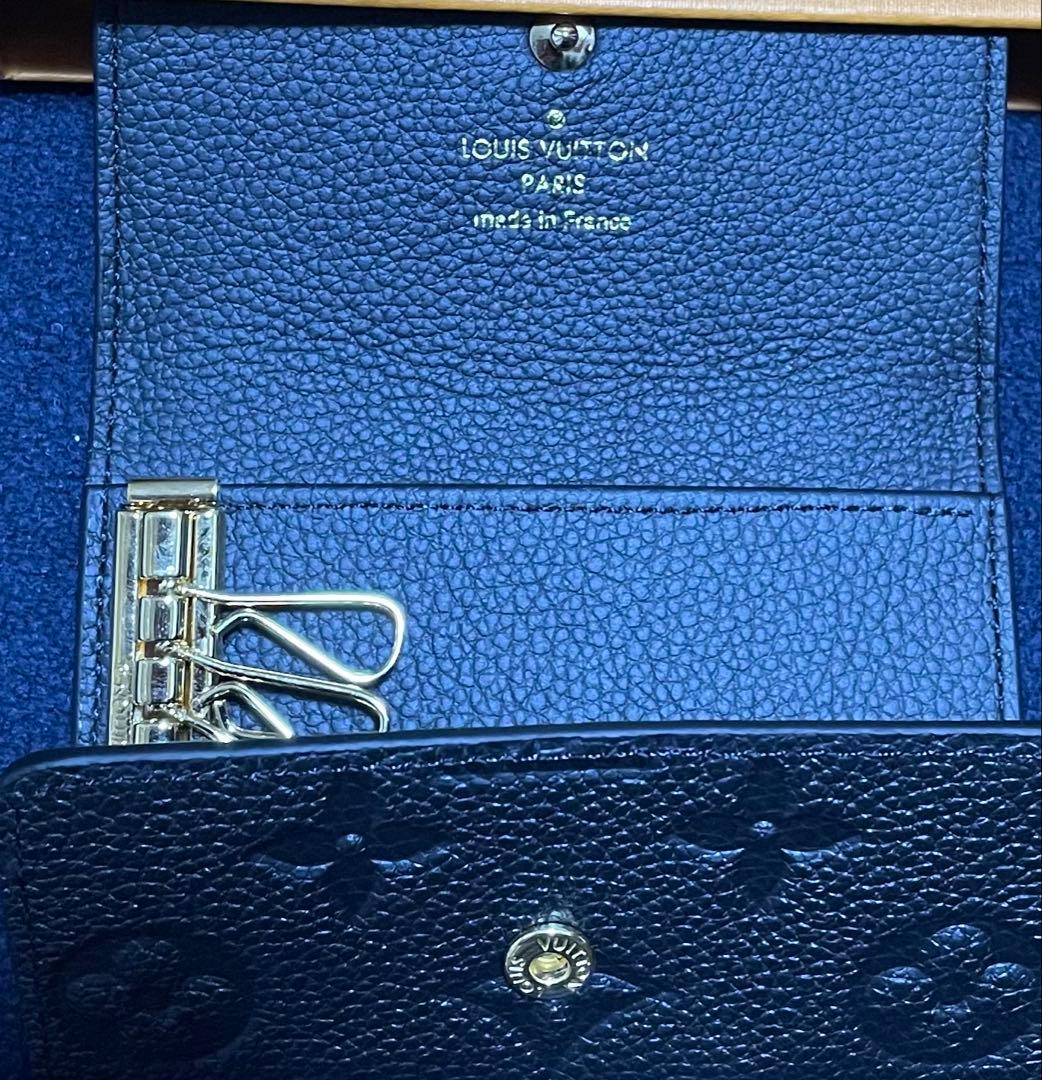 Louis Vuitton グレー レザー キーケース - メルカリ