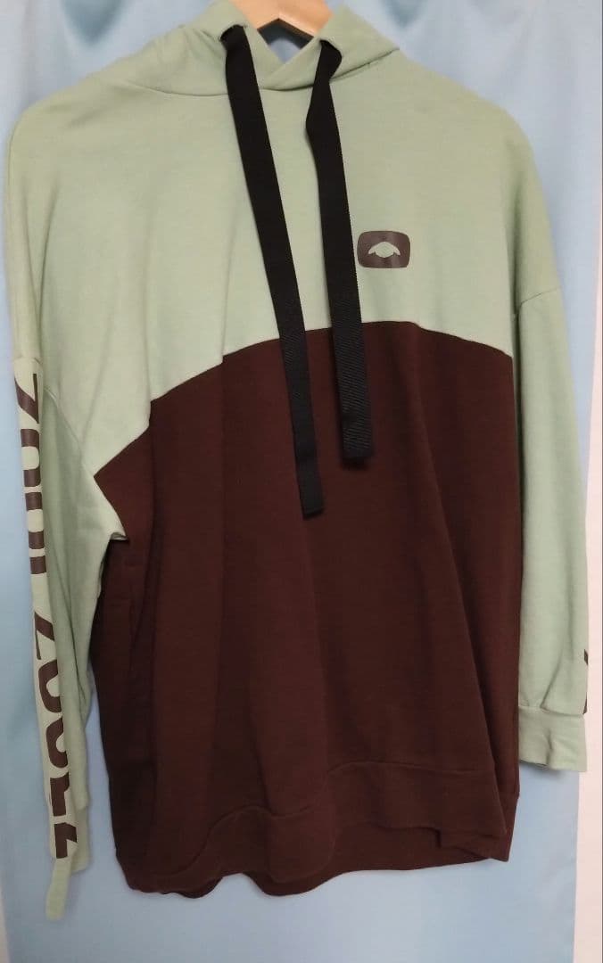 アイナナ 亥清悠 ラビチューブ パーカー