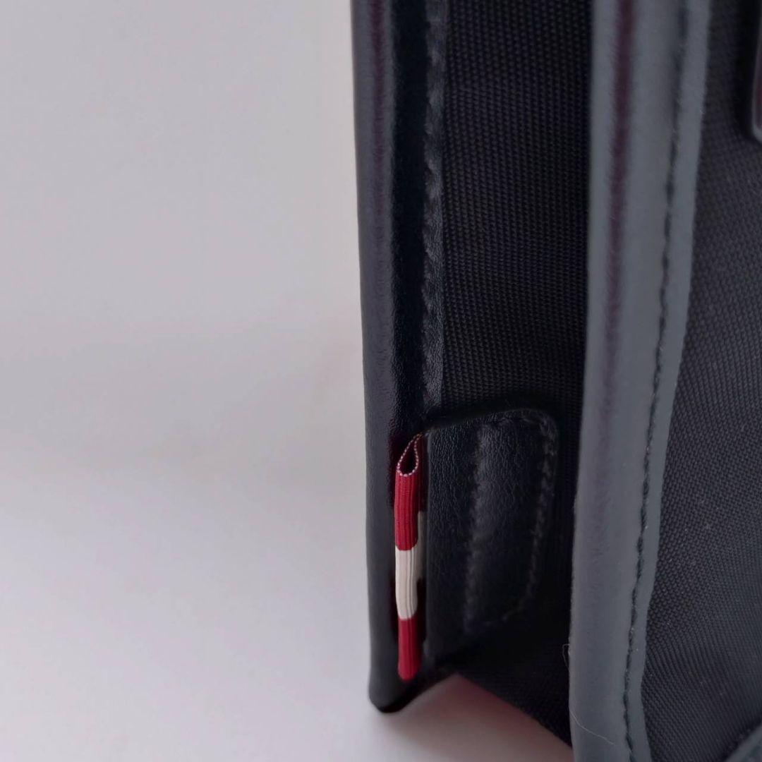 新品同様 BALLY スマホコンパクトショルダー ユニセックス