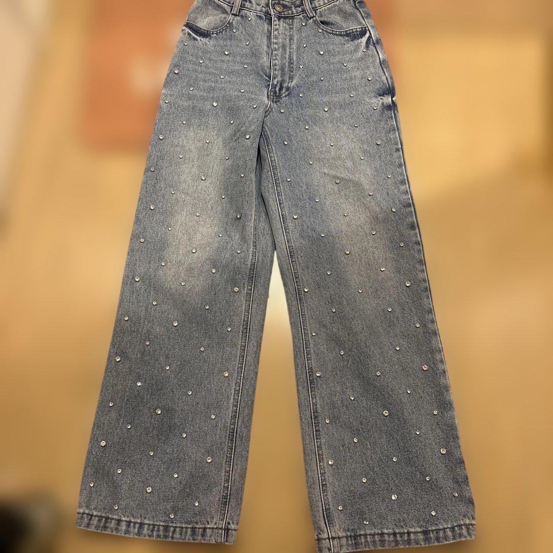 む*ー様 Bibiy デニム　ビーズ装飾付きライトブルーデニムパンツ む*ー様 Bibiy デニム ビーズ装飾付きライトブルーデニムパンツ - メルカリ