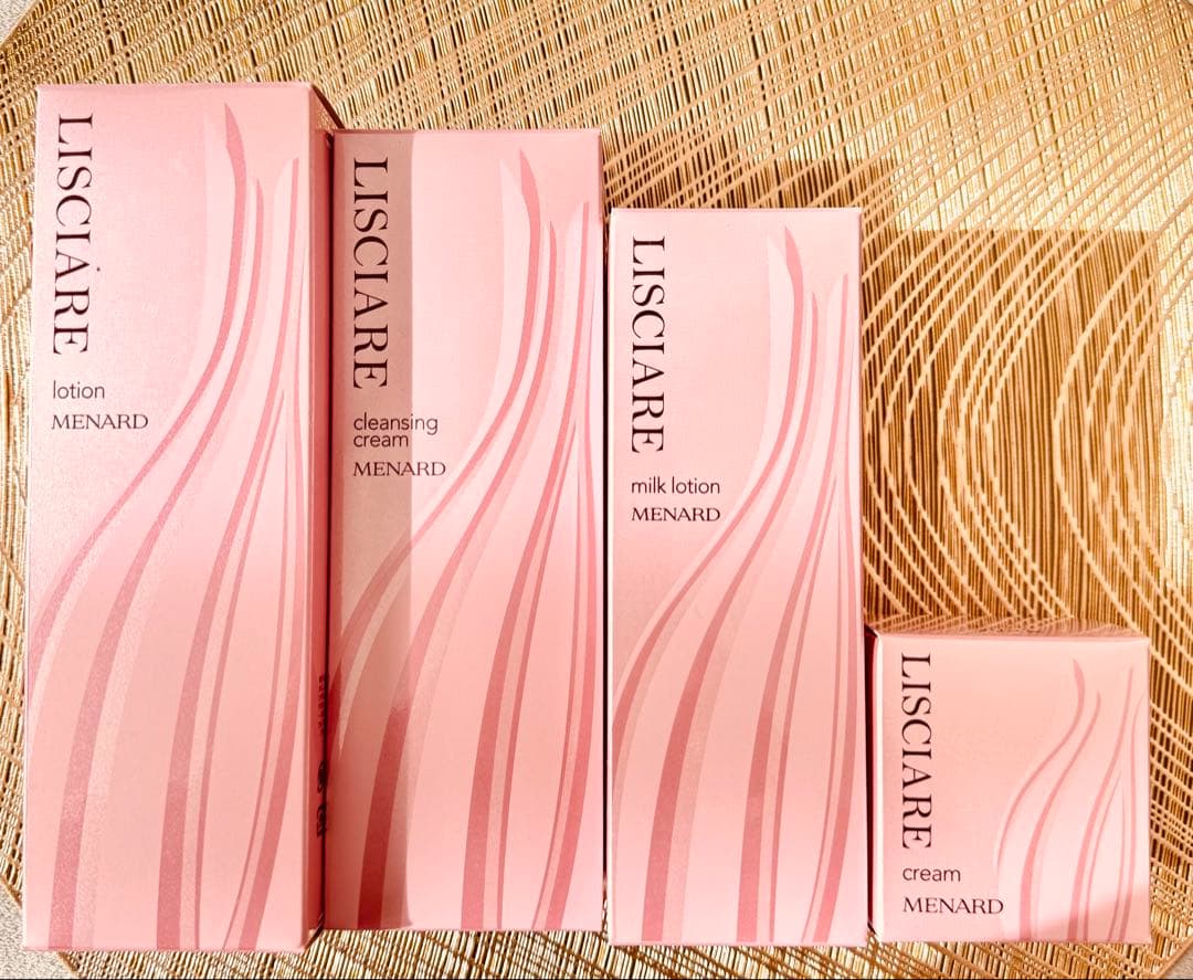 正規品メナードリシアル　4点セット