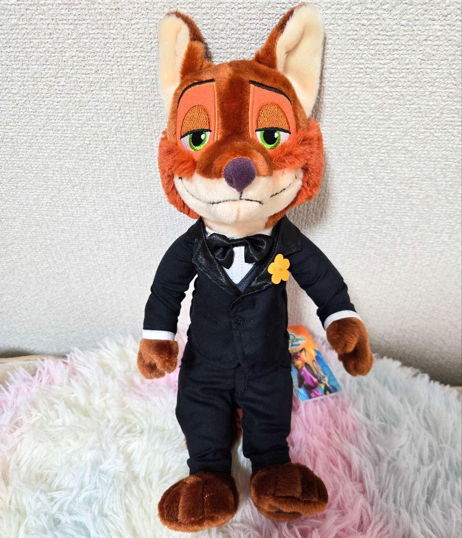 新品タグ付き✨ストア限定 ズートピア2 ニックワイルド ぬいぐるみ フォーマル ディズニーキャラクター ズートピア2 ボールチェーンマスコット ニック