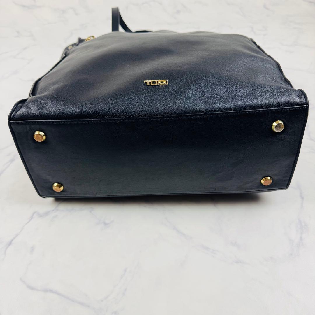 TUMI ニーナ ノースサウス トートバッグ レザー ブラック A4 ゴールド