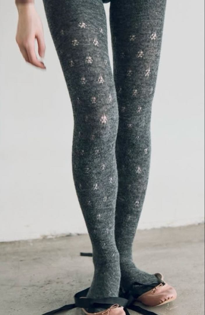 laceflower とても素敵なタイツ　グレー