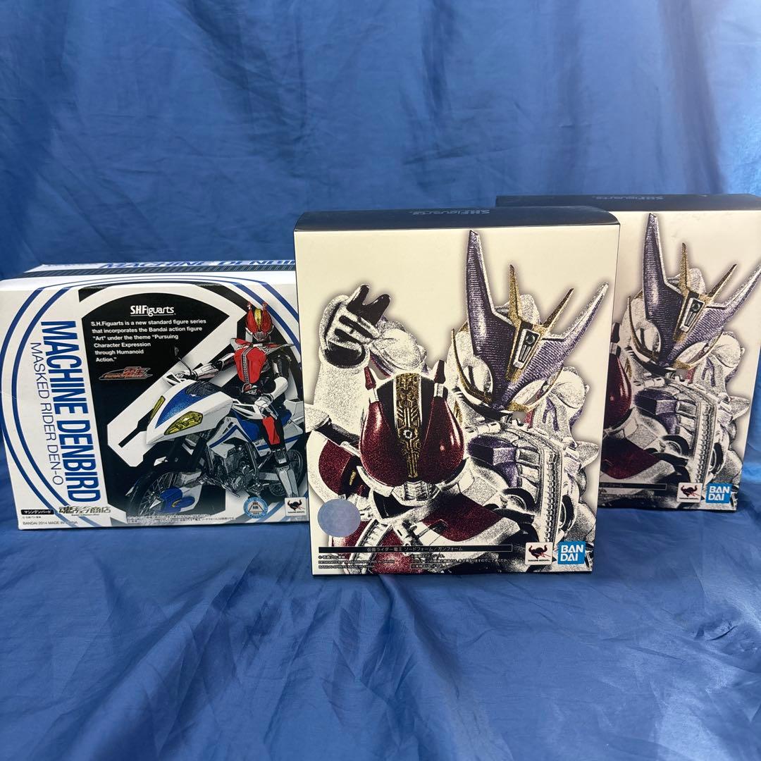 真骨彫製法仮面ライダー電王　ジャンク品 S．H．Figuarts（真骨彫製法） 仮面ライダー電王 ソードフォーム/ガン