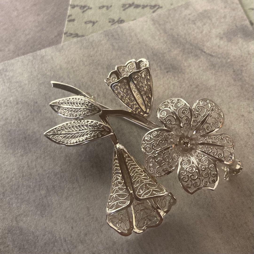 ヴィンテージ＊ブローチ　フィリグリー②　フラワー　シルバー　アンティーク Q482 ヴィンテージ 925刻印 ブローチ フィリグリー 銀線細工 フラワー