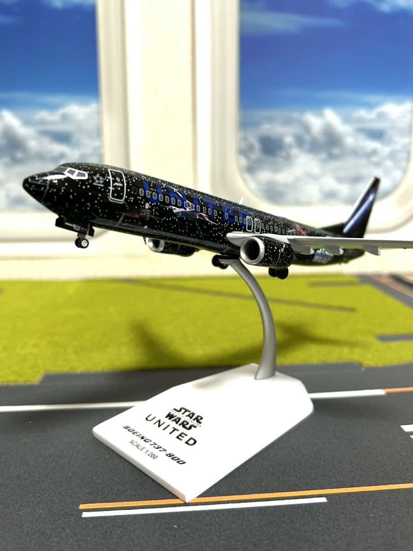ユナイテッド航空 スター・ウォーズ　 B737-800 1/200 お取り寄せ商品】1/200 737-800 ユナイテッド航空[スター・ウォーズ