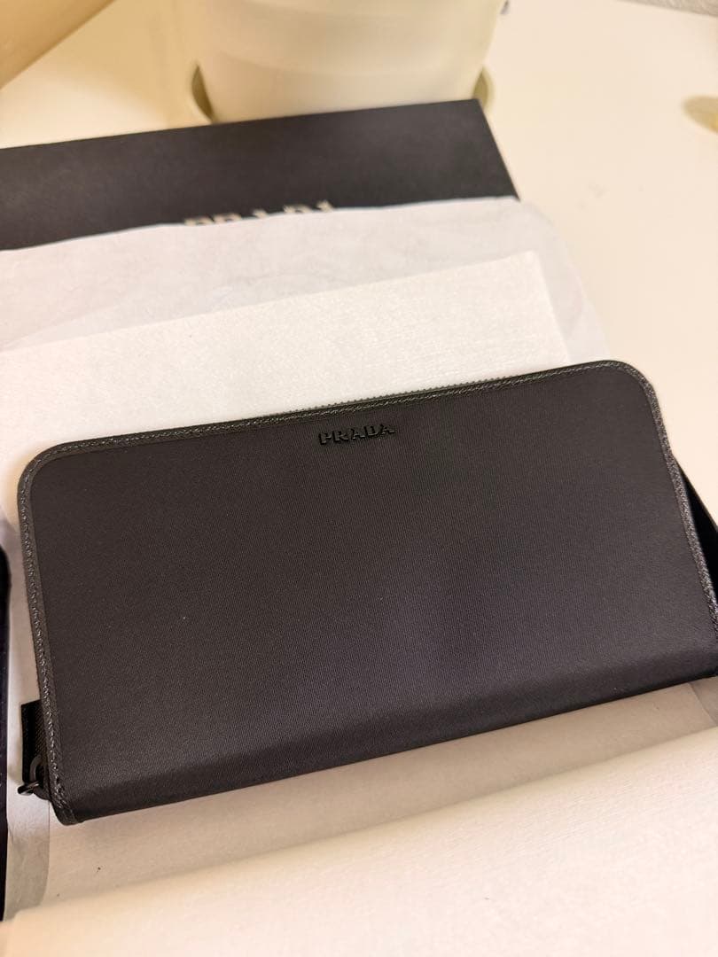 PRADA(プラダ) ラウンドファスナー長財布