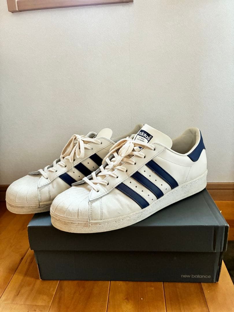 靴 adidas SUPERSTAR 82