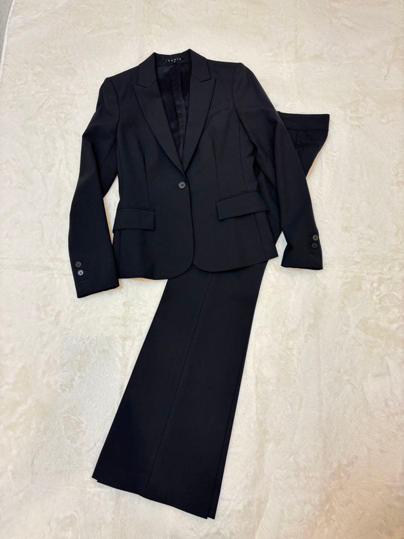 美品　セオリー theory ブラック セットアップ パンツスーツ サイズ2