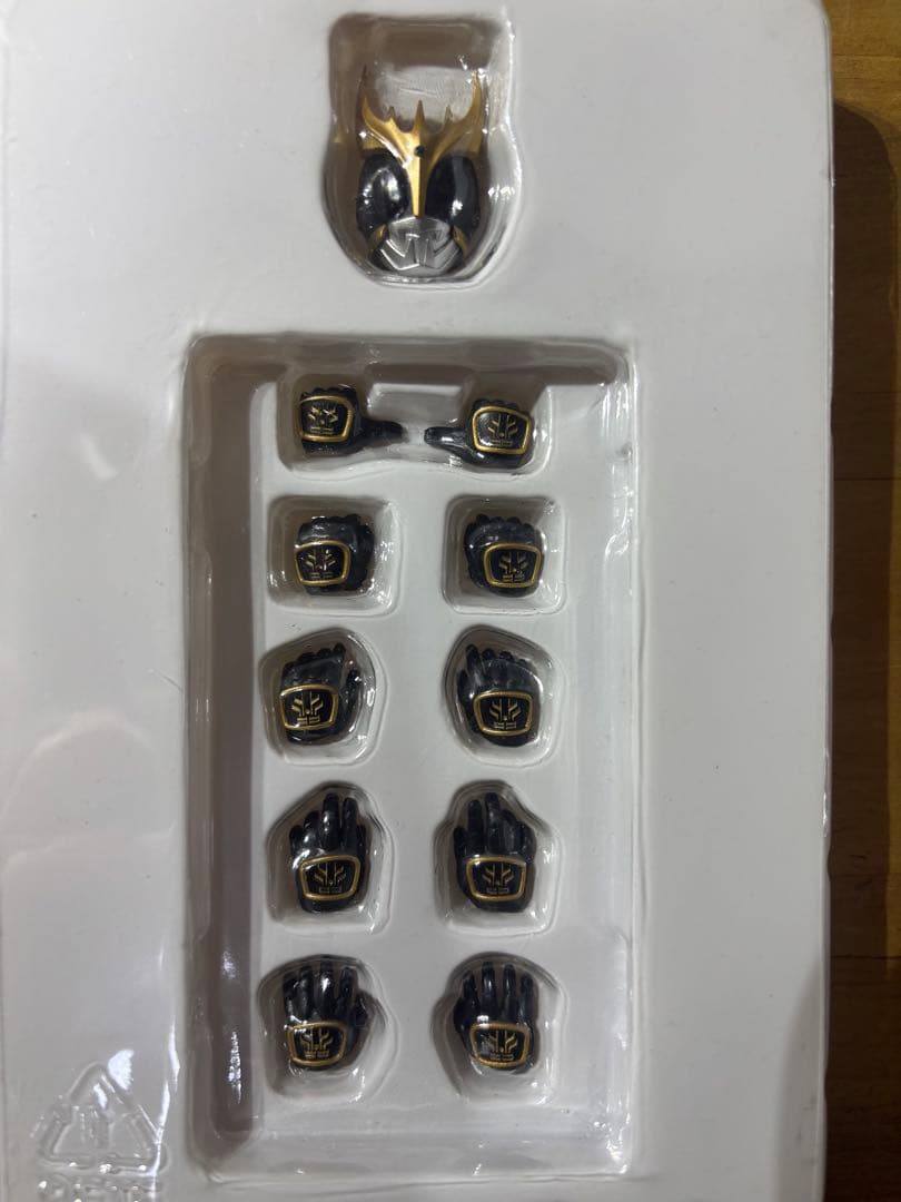 S.H.Figuarts 真骨彫製法　仮面ライダークウガ　アルティメットフォーム