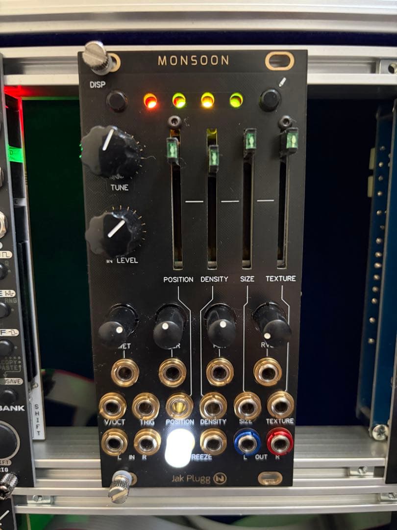 Monsson (Clouds クローン)モジュラーシンセ