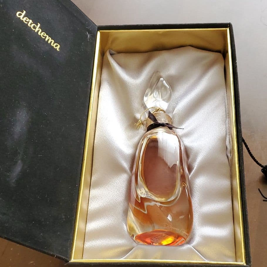 レヴィヨン　デッチマ　香水　60ミリ　限定　ドームクリスタル
