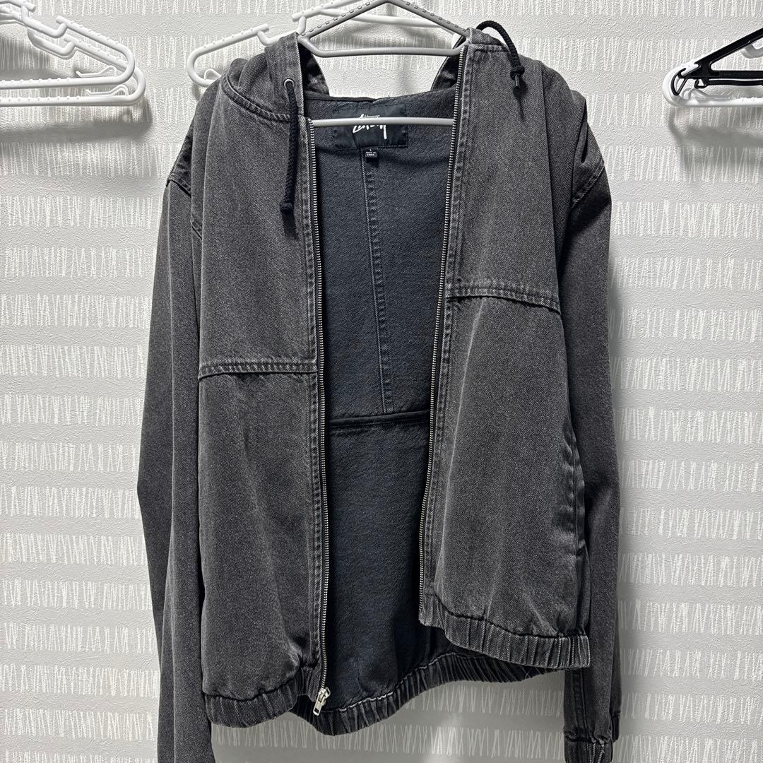 STUSSYジップパーカー