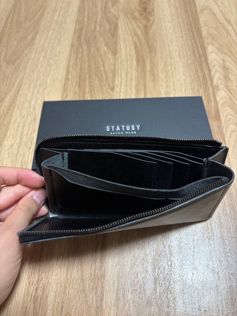 STATUSY il modo ZIP イルモードジップ 長財布右利き用ブラック - メルカリ