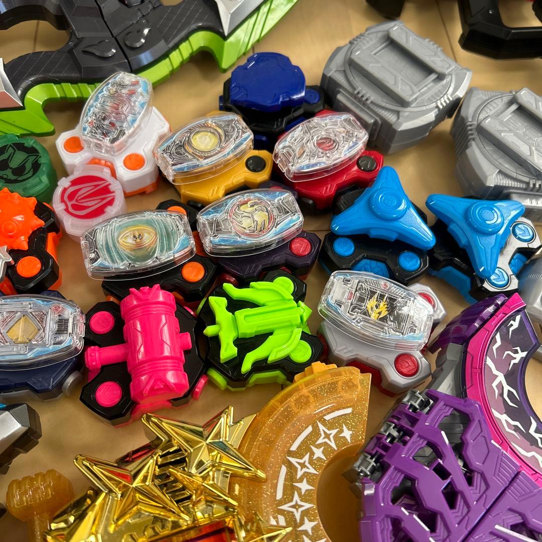 お買い得！ 仮面ライダーギーツ おもちゃまとめ売りセット - メルカリ