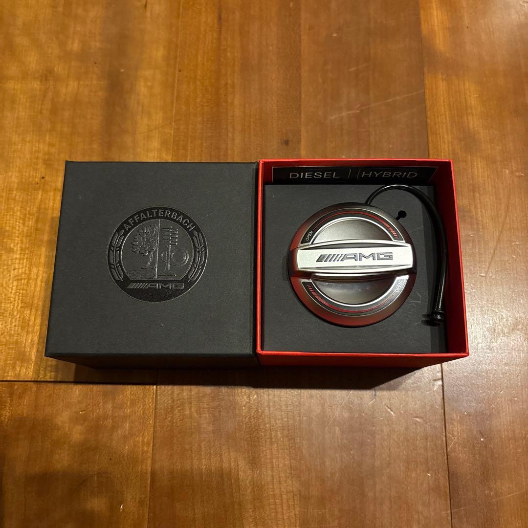 新品未使用品 メルセデスAMG フューエルキャップ