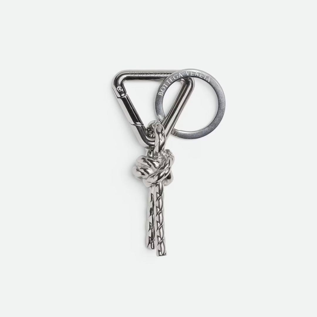 【美品】ボッテガヴェネタ　メタルノット　キーリング　キーホルダー　キーチェーン BOTTEGA VENETA(ボッテガヴェネタ) / ノットメタルキーリング/SILVER