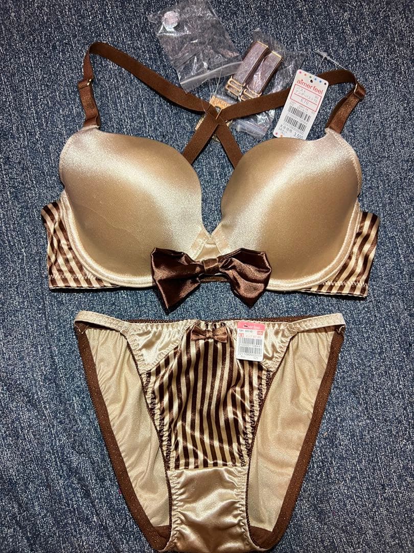 サテン　ストライプ　ボーダー　ゴールド　エメフィール　ブラショーツセットE70M