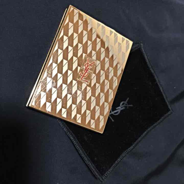 イヴサンローラン フェイスパウダー