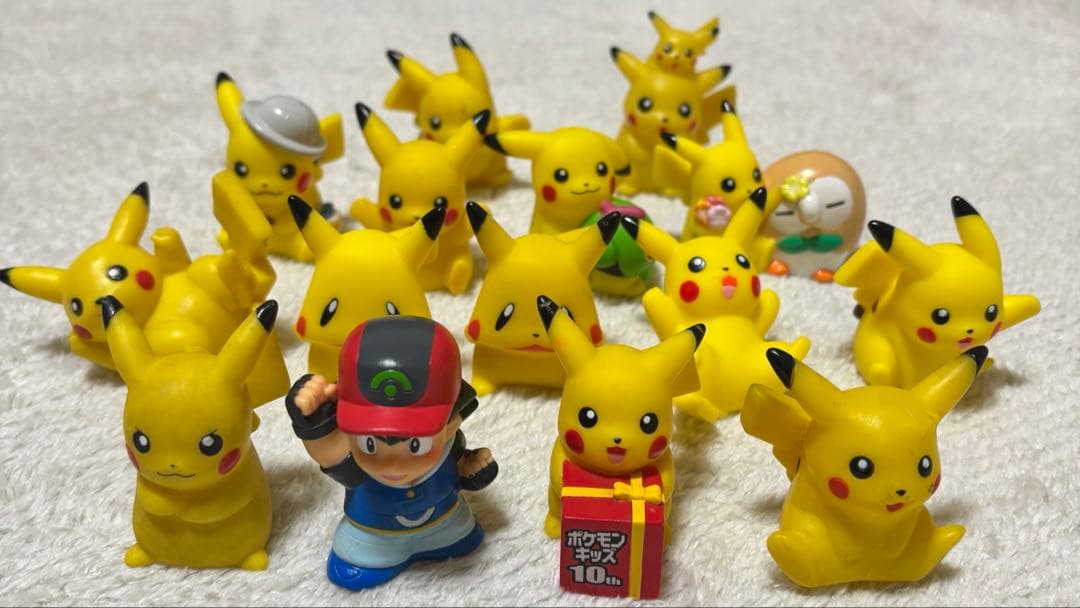 ポケモンキッズ　指人形　ピカチュウ10thアニバーサリー　15体