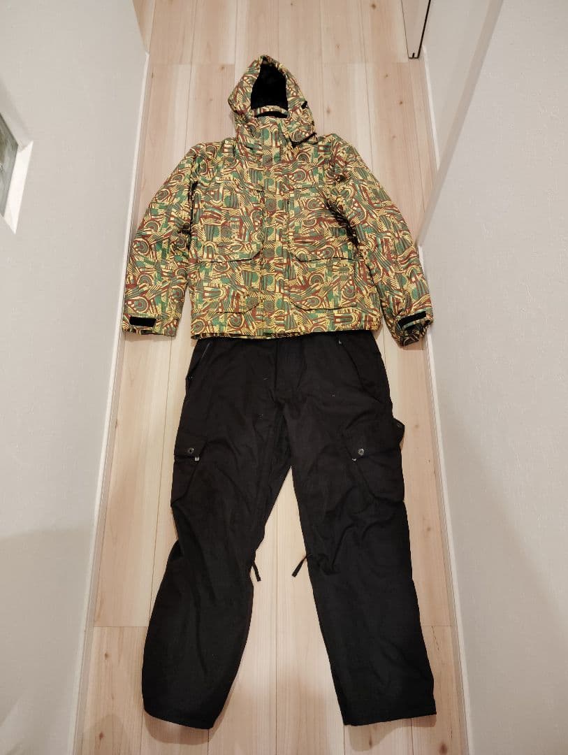 VOLCOM ボルコム　ARBN スノーボードウェア 上下セット　ジャケット VOLCOM（ボルコム） 23-24 VOLCOM/ボルコム GUIDE GORE-TEX jacket