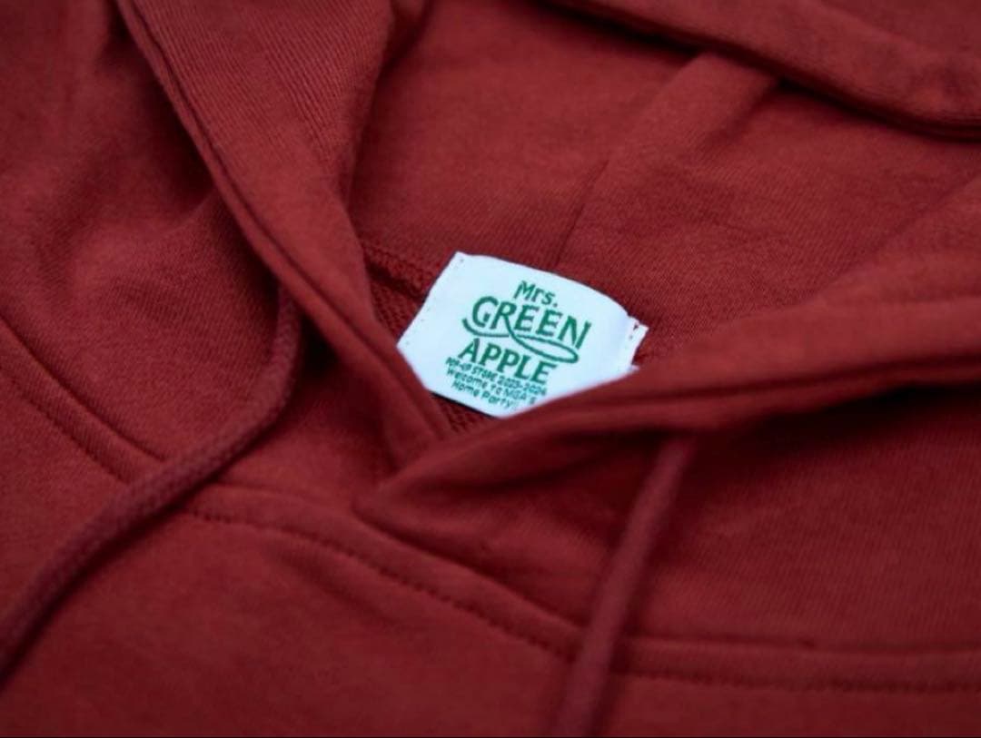 新品 販売終了品】ミセス パーカー RED size L - メルカリ