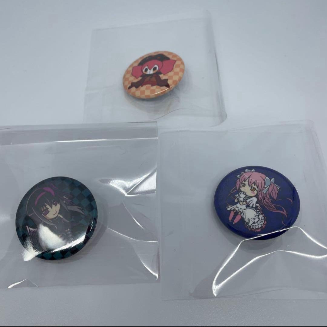 まどかマギカ アルティメットまどか 悪魔ほむら べべ 缶バッジ