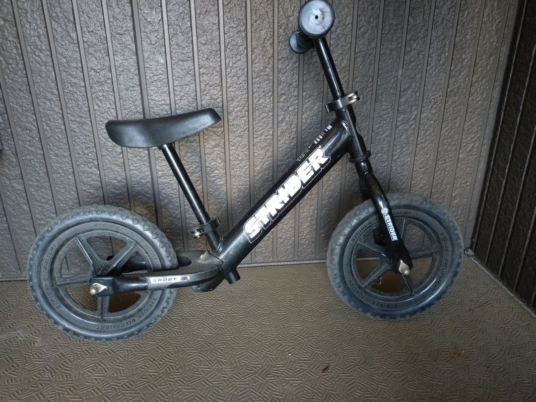 STRIDER Sport Pro 12 バランスバイク ブラック