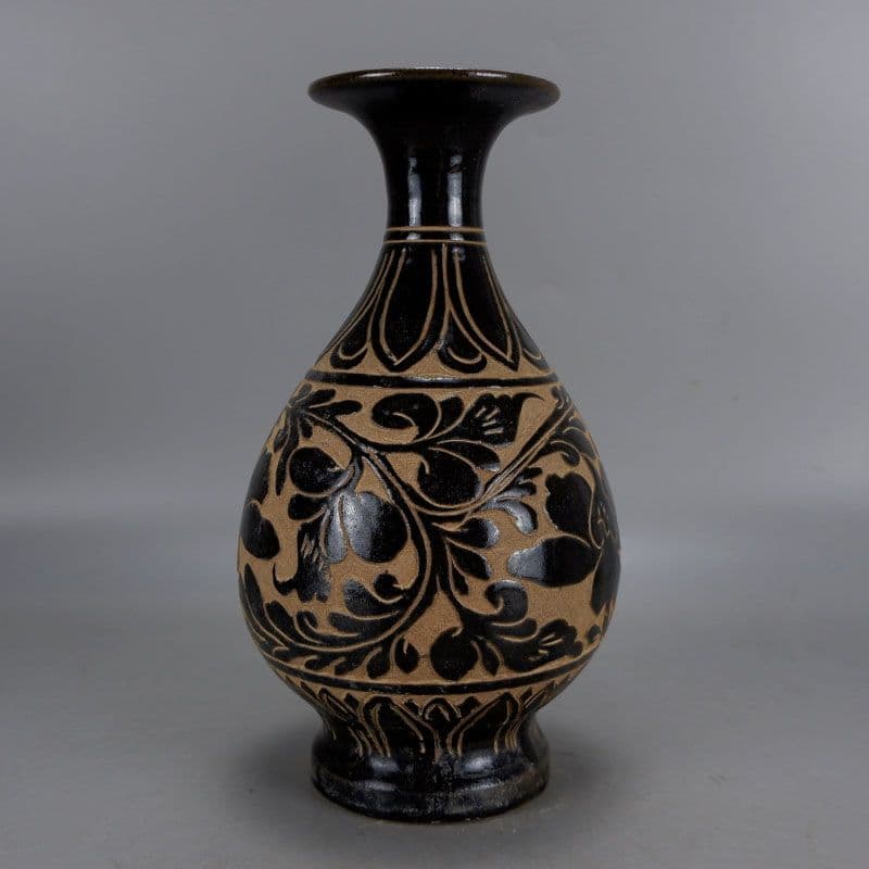 宋代磁州窯黒釉手制花玉壺春瓶 景徳鎮 陶磁器 装飾品 現代工芸品美術品 置物 黒釉銹花草花文瓶 | 磁州窯系 | 収蔵品詳細 | 作品を知る | 東京富士