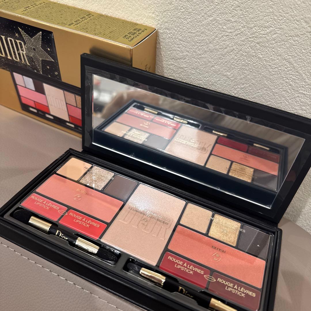 スパークリング クチュール マルチユースパレットDiorクリスマス