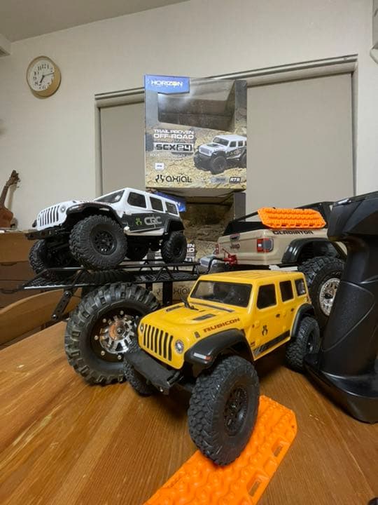 scx24 黄色、白色　二台セット　ほぼ未使用 ラングラーjl jeep