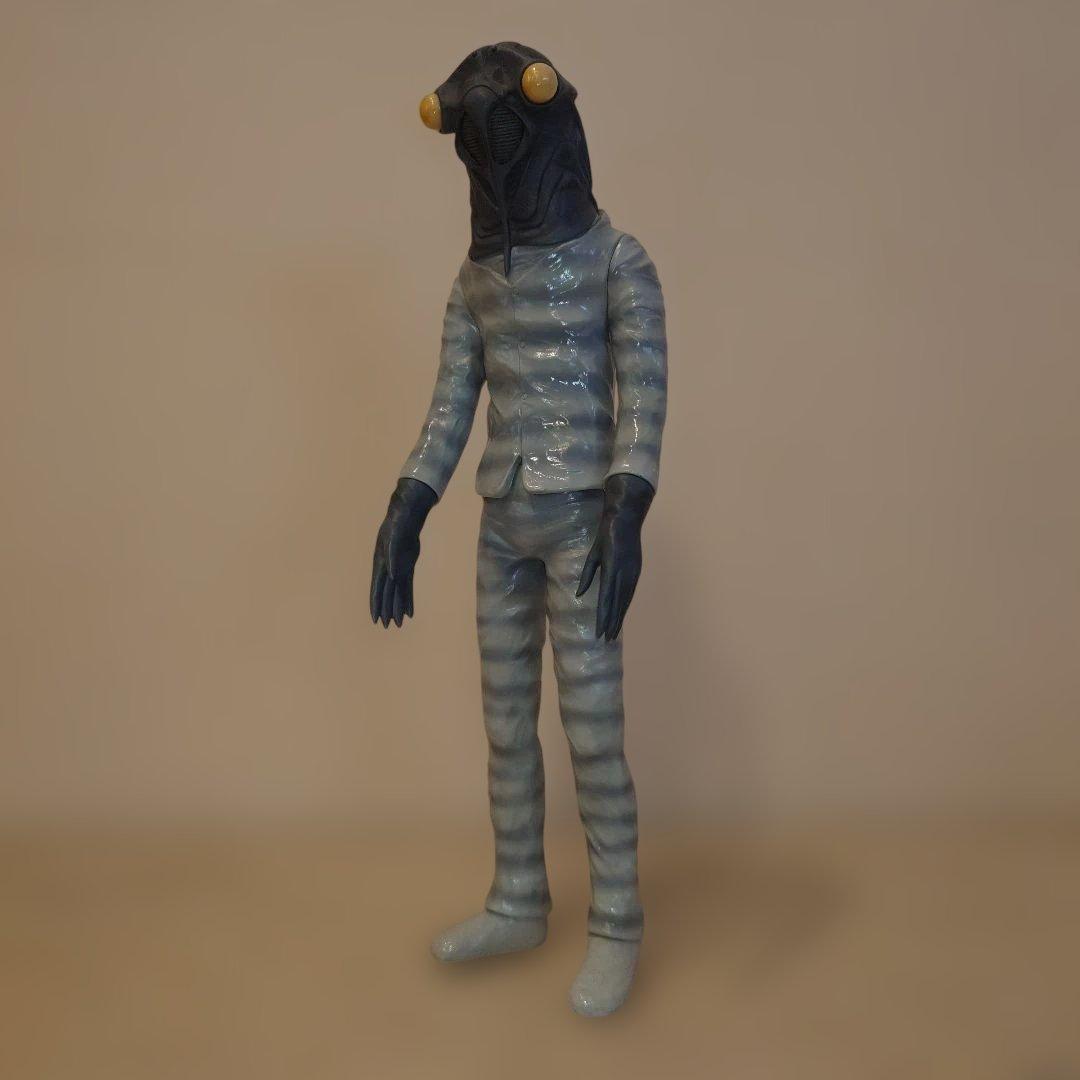 メディコム・トイ版 セミ人間 ・限定色版 290mm 美品 箱なし - メルカリ