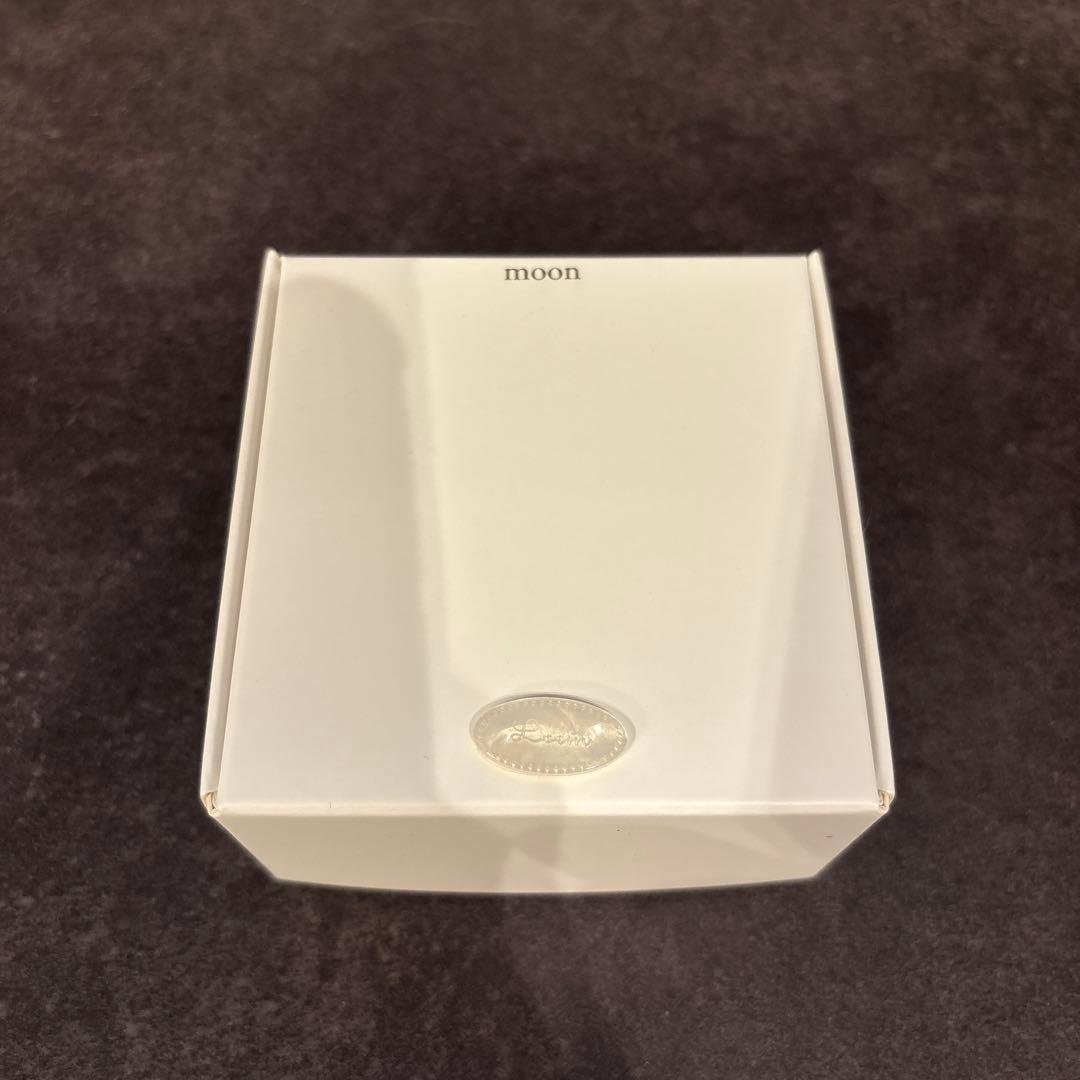 LOEM TOKYO ロエムトウキョウ ホワイト moon シュシュ - メルカリ