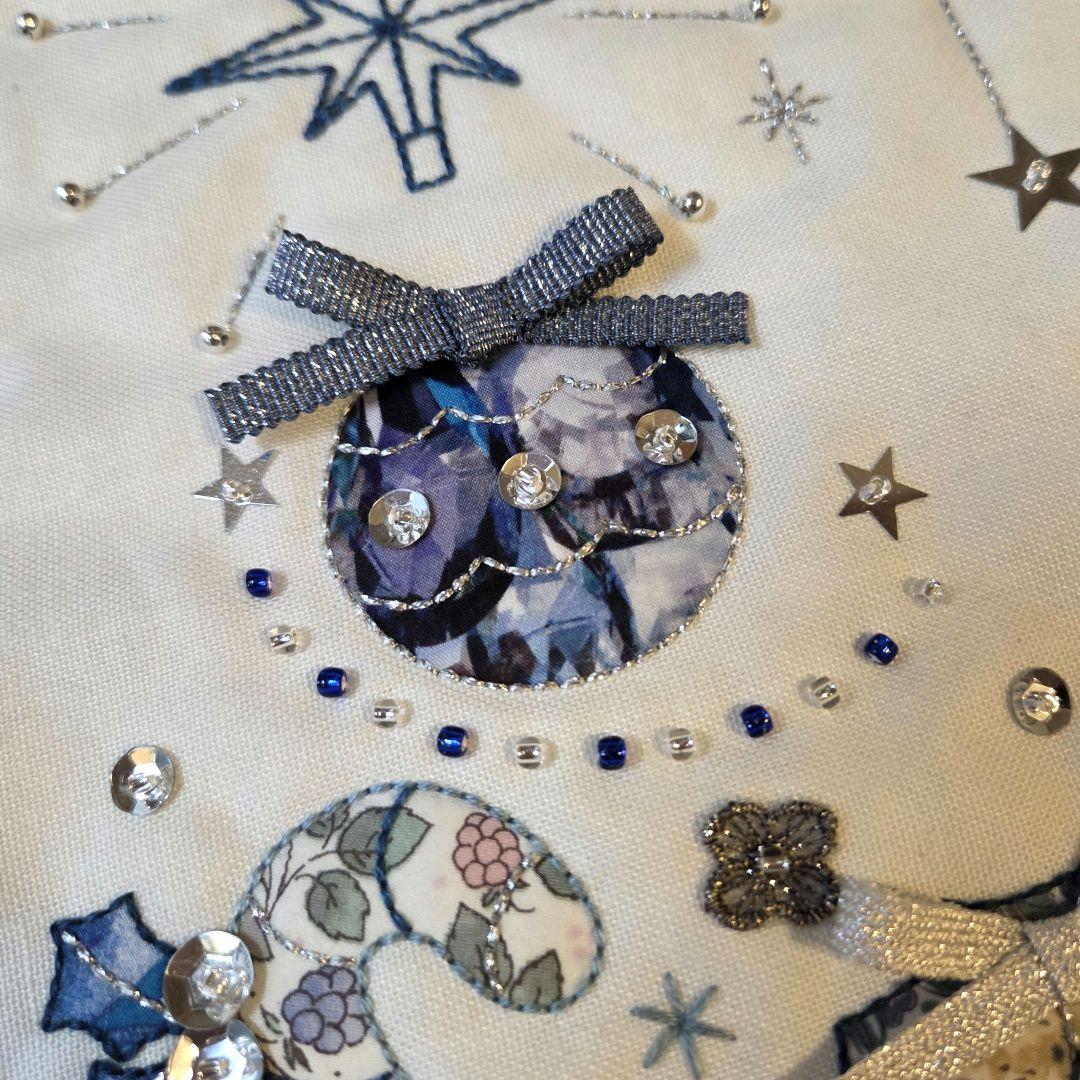 ■専用■アップリケタペストリー完成品《ノエル～青の世界～》