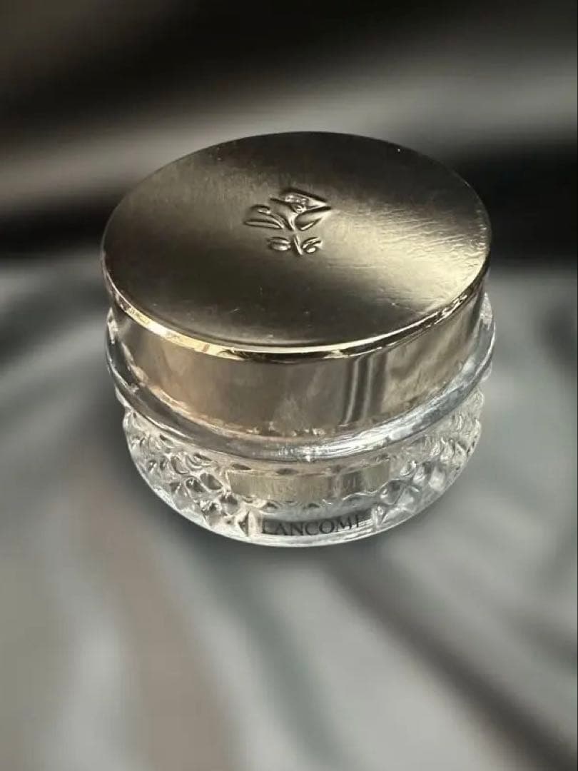 LANCOME アプソリュ エッセンスインパウダー　01ヴォワール　ドゥ　ローズ