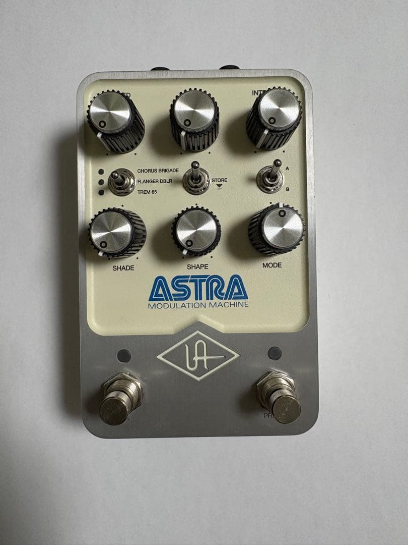 ギター UAFX Astra Modulation Machine
