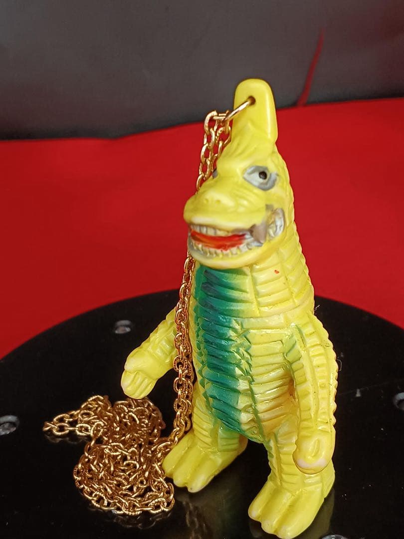 【即購入ok】ウルトラ怪獣ペンダント　レッドキング ペンダント