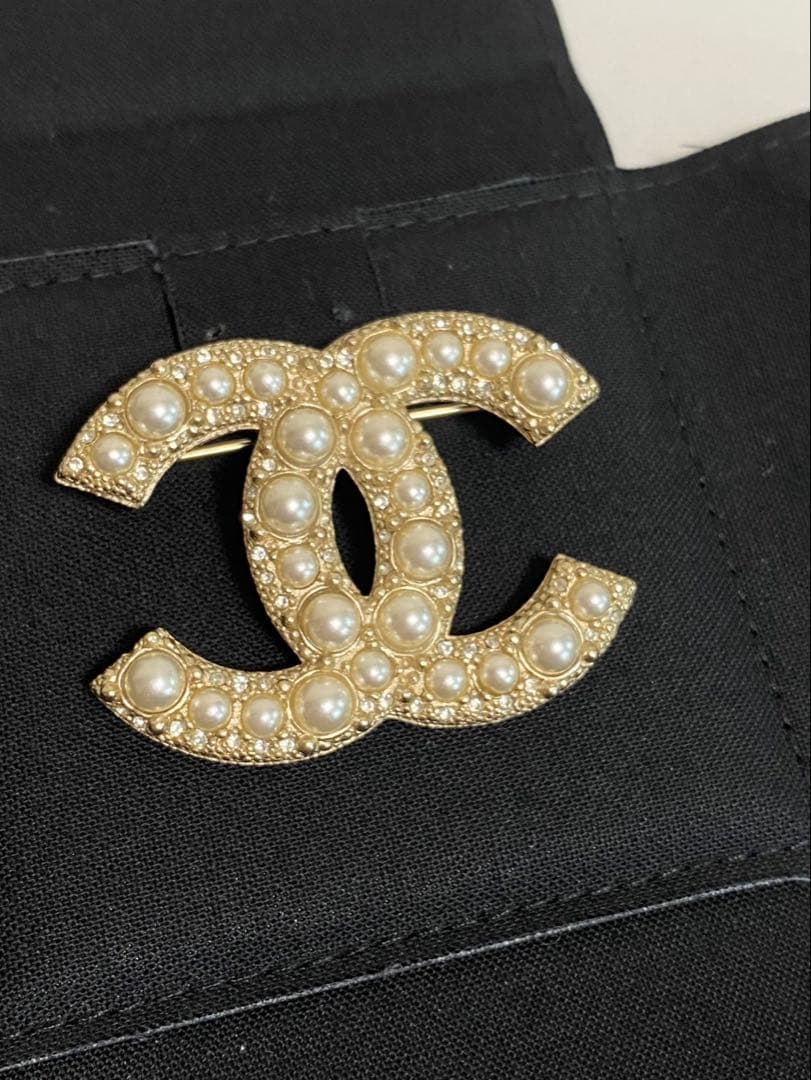 シャネル　CHANEL ブローチ　パール 正規品　直営店
