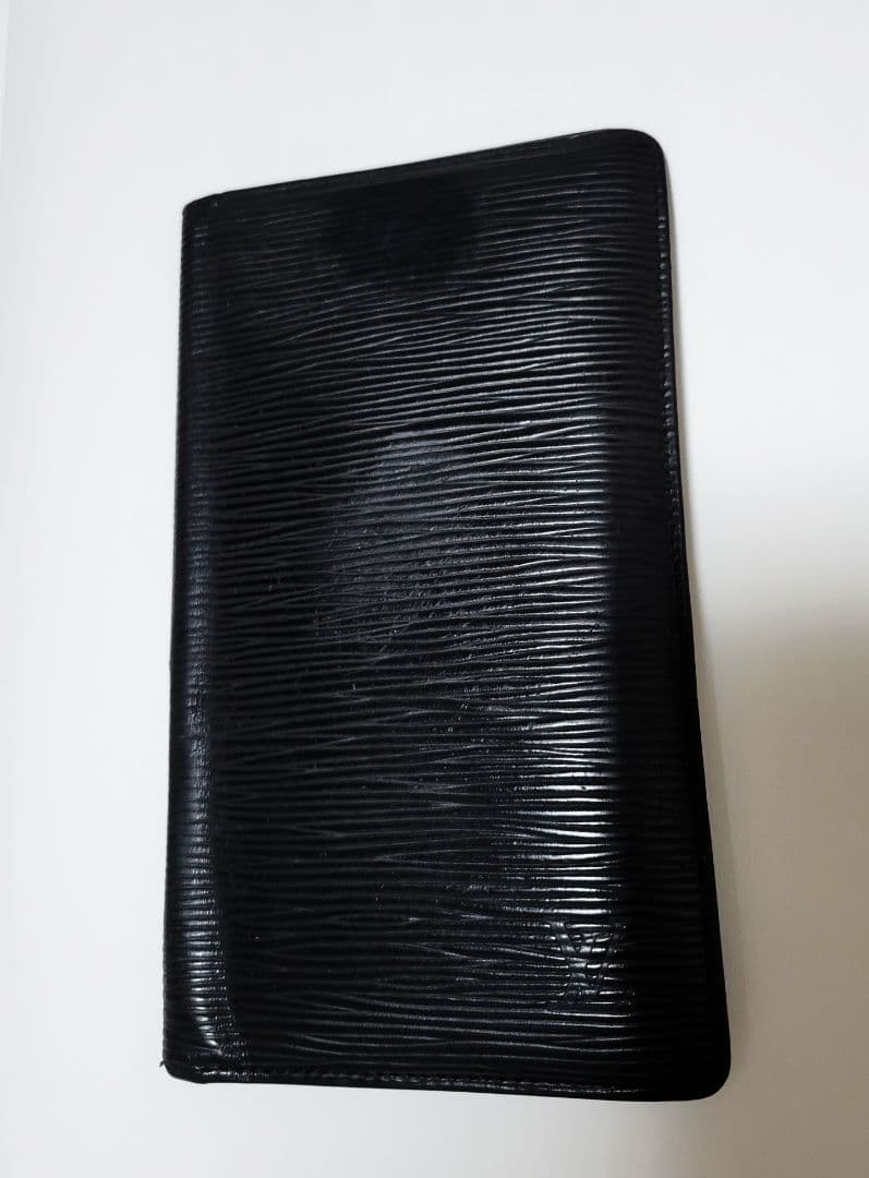 ルイヴィトン　エピ　定番　財布　札入れ　カード入れ　長財布　メンズ　レディース