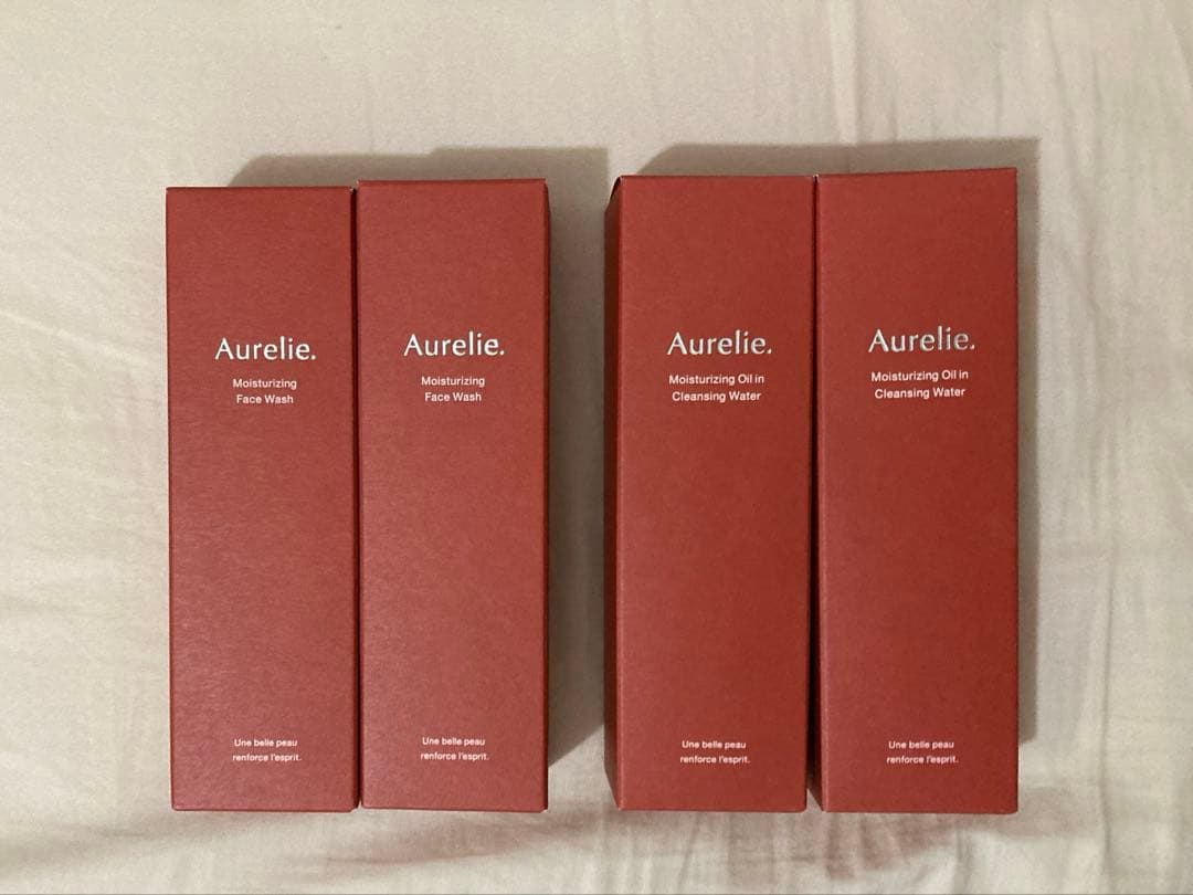 Aurelie 保湿洗顔料 & オイルクレンジングウォーター 2個セット Aurelie. 保湿クレンジングオイル＆洗顔セット - メルカリ