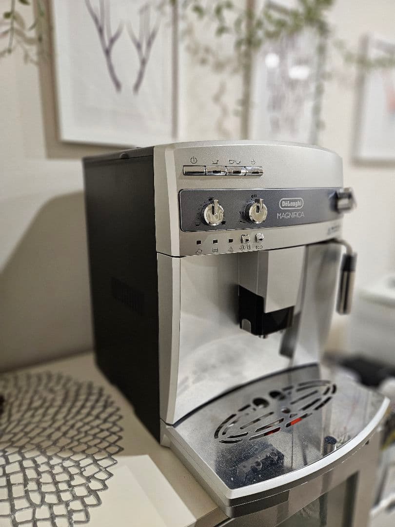 k*.様 【動作確認済み】delonghi　デロンギ　マグニフィカ　全自動　エス