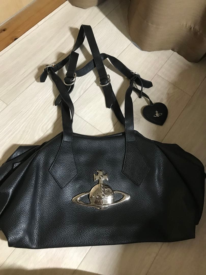 vivian ボストン　バック　バッグ　エンブレム　ロゴ